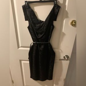 Stunning form fitting off shoulder dress by BLACK HALO size XS